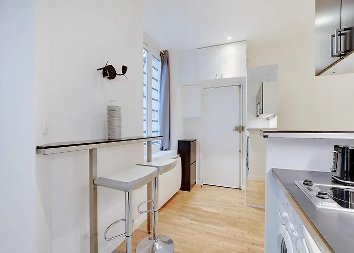 Casa de Férias Charming 2p - Bastille Charonne